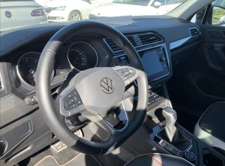 Volkswagen - Tiguan