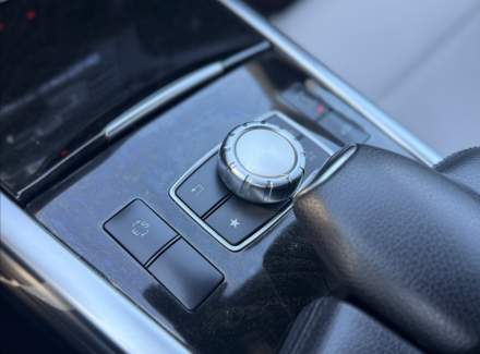 Mercedes-Benz - E-class