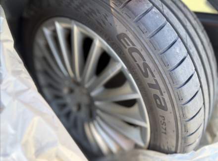 Mercedes-Benz - E-class