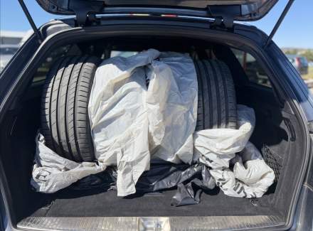 Mercedes-Benz - E-class