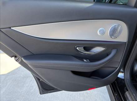 Mercedes-Benz - E-class