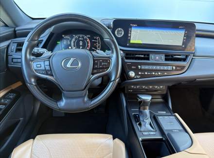 Lexus - ES