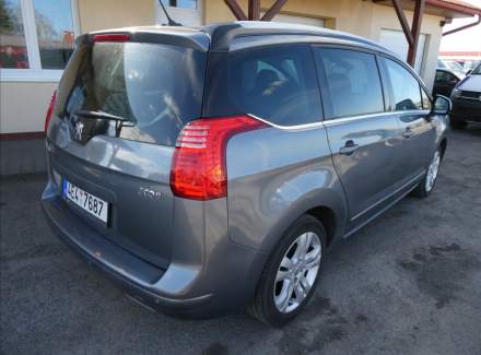 Peugeot - 5008