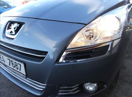Peugeot - 5008