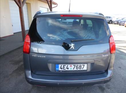Peugeot - 5008