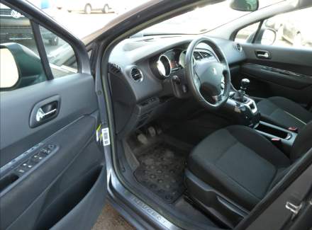 Peugeot - 5008