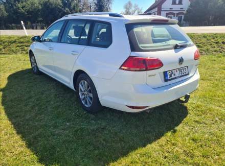 Volkswagen - Golf