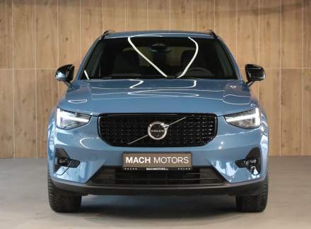 Volvo - XC40