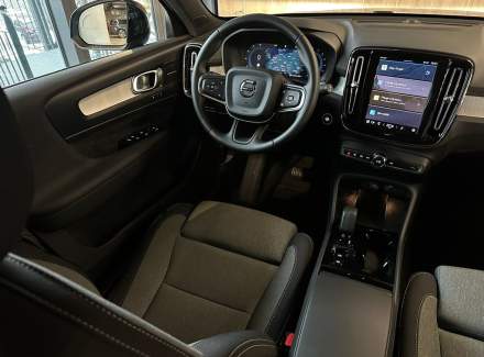 Volvo - XC40