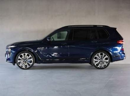 BMW - X7