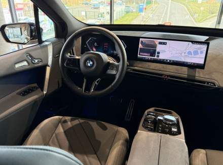 BMW - iX