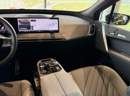 BMW - iX