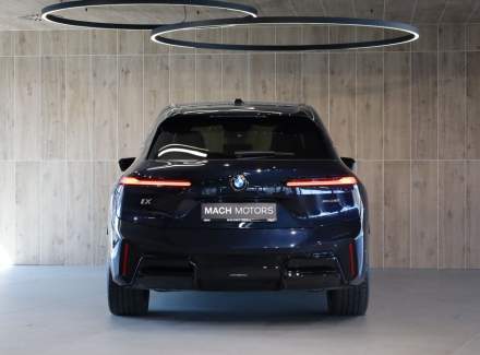 BMW - iX