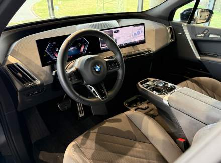 BMW - iX