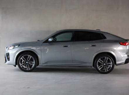 BMW - X2