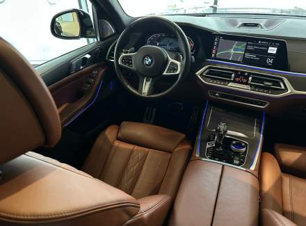 BMW - X7