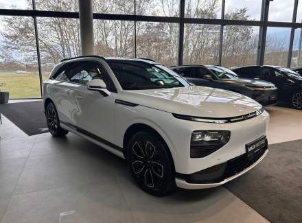 XPENG - G9