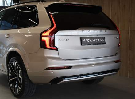 Volvo - XC90