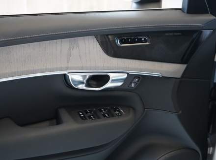 Volvo - XC90