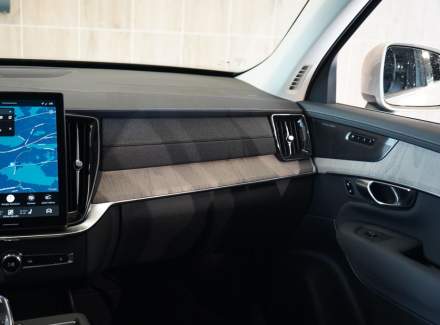 Volvo - XC90