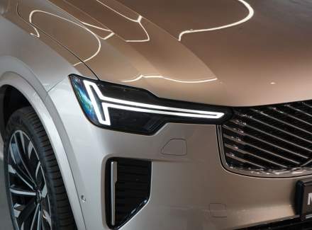 Volvo - XC90
