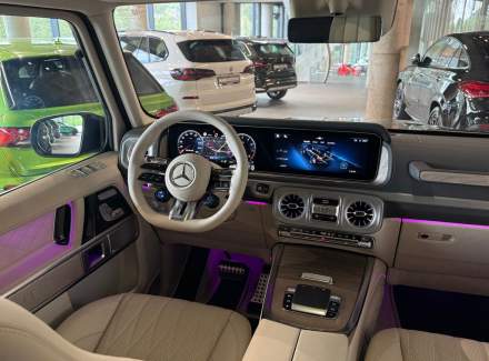 Mercedes-Benz - G-class