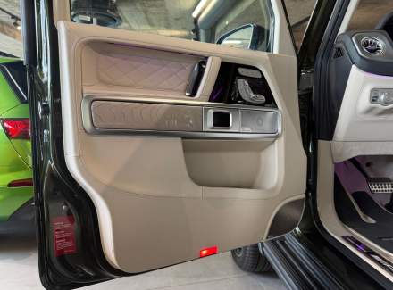 Mercedes-Benz - G-class