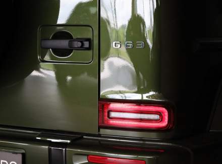 Mercedes-Benz - G-class