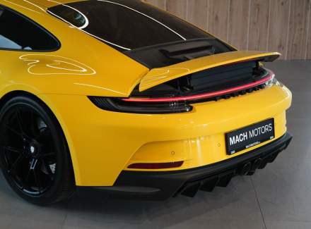Porsche - 911