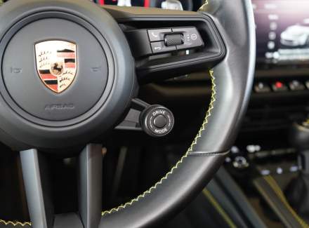 Porsche - 911