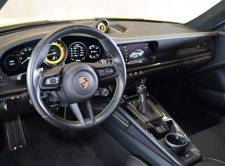 Porsche - 911