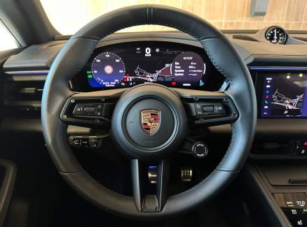 Porsche - Macan