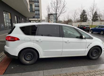 Ford - S-MAX