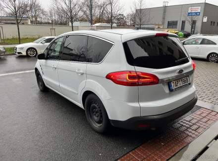 Ford - S-MAX
