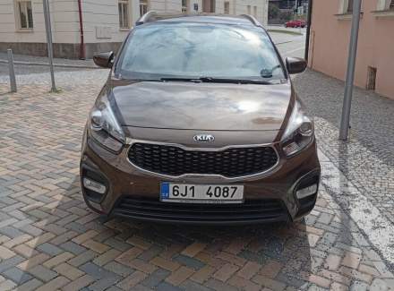 Kia - Carens