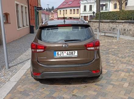 Kia - Carens