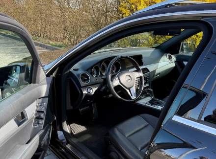 Mercedes-Benz - C-class