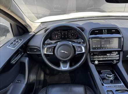 Jaguar - F-Pace