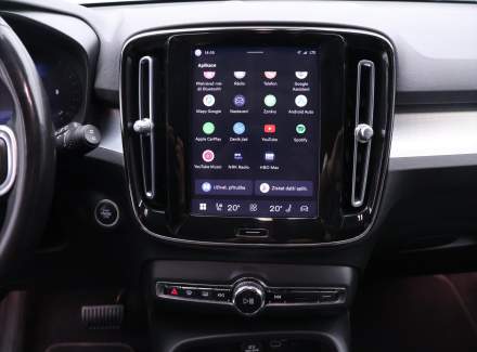 Volvo - XC40