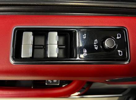 Land Rover - Range Rover