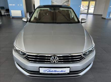 Volkswagen - Passat