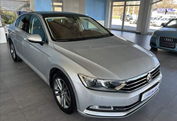 Volkswagen - Passat