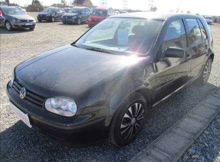 Volkswagen - Golf