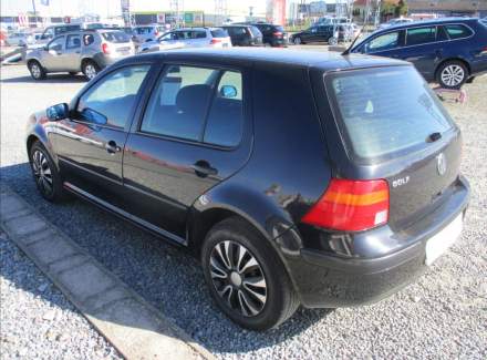 Volkswagen - Golf