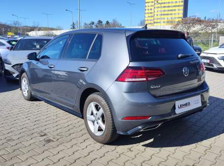Volkswagen - Golf
