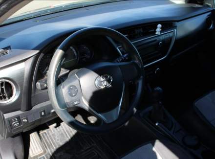 Toyota - Auris