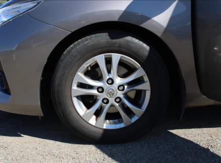 Toyota - Auris