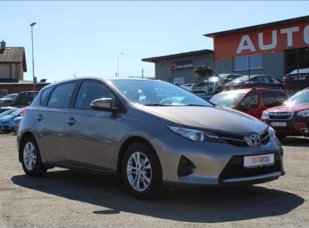 Toyota - Auris