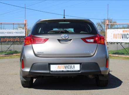 Toyota - Auris