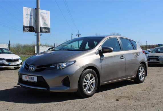 Toyota - Auris